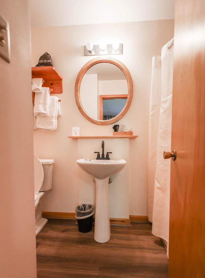 Outland Chalet & Suites Great Smoky Mountains Whittier Quarto foto