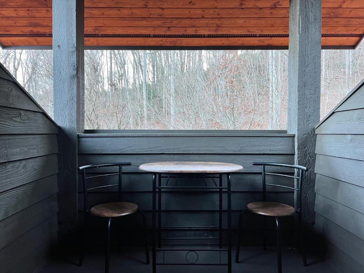 Outland Chalet & Suites Great Smoky Mountains Whittier Quarto foto