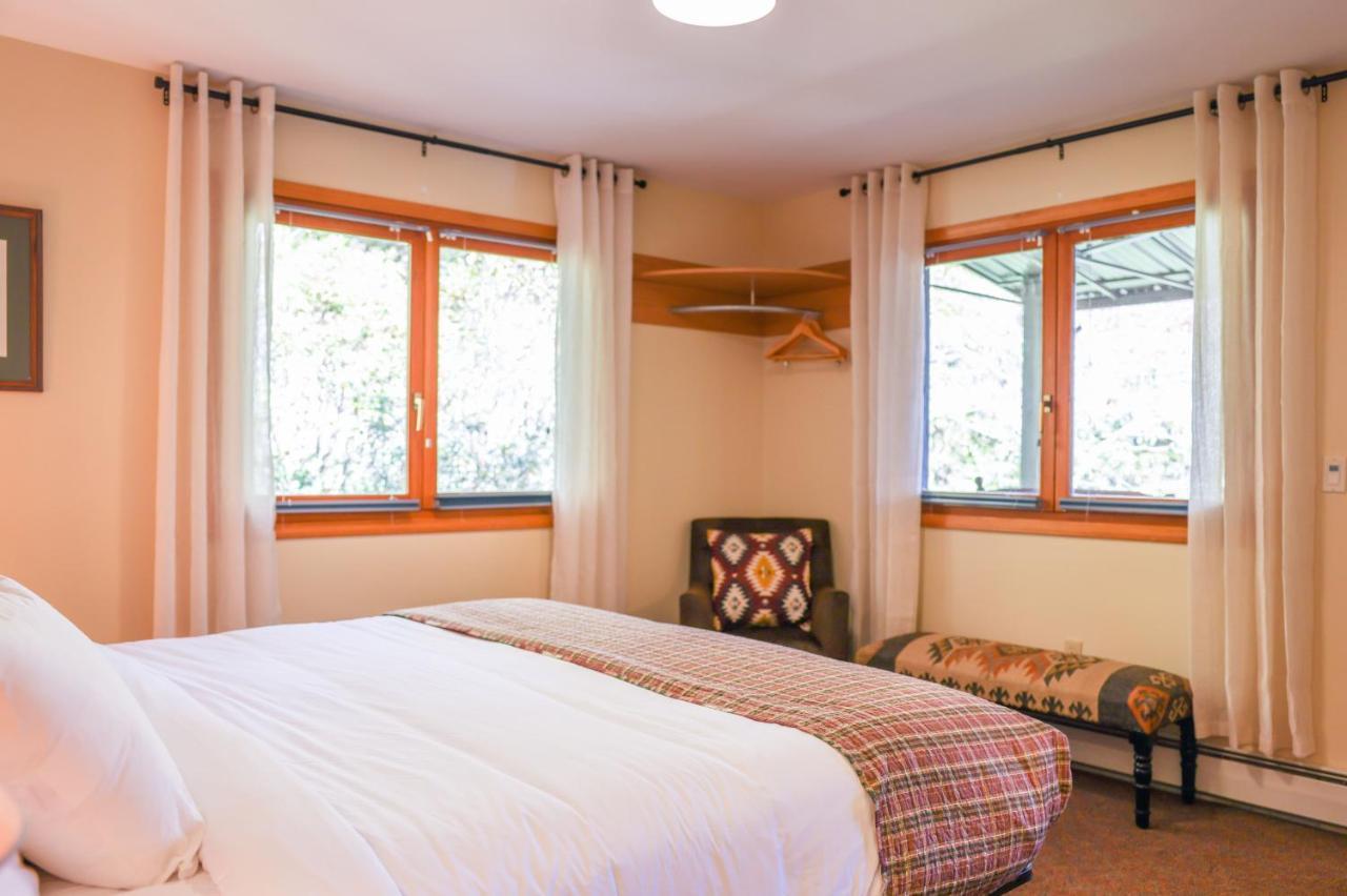 Outland Chalet & Suites Great Smoky Mountains Whittier Quarto foto
