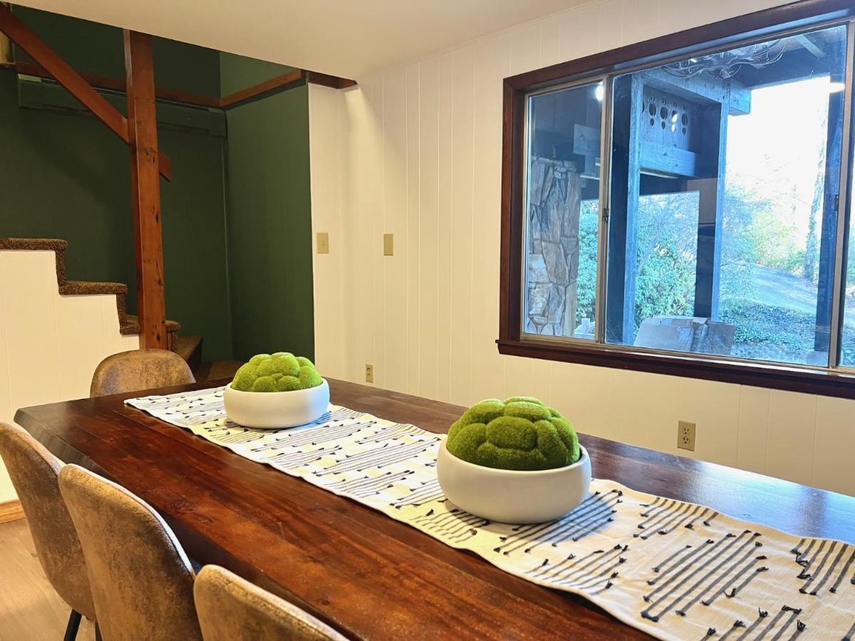 Outland Chalet & Suites Great Smoky Mountains Whittier Quarto foto